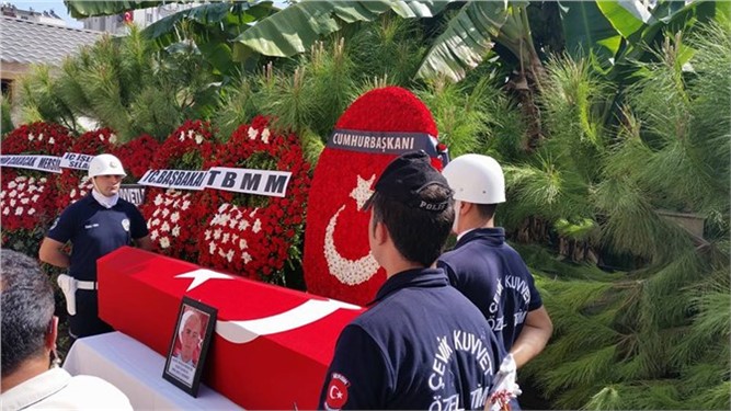 Şehit Polis Cem Tayfun Mersin'de Toprağa Verildi