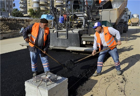 6 Bin Ton Sıcak Asfalt Kullanılıyor