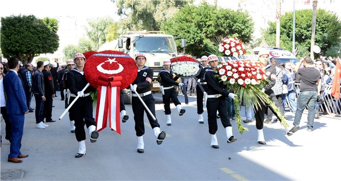 Şehit Jandarma Üsteğmen Emrah Şahin Mersin'de Son Yolculuğunda Uğurlandı