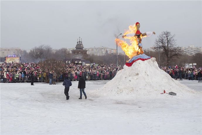 Rusya'da ''Maslenitsa'' şenlikleri