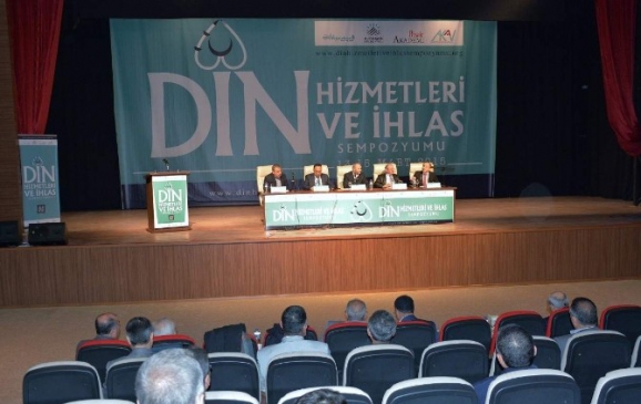 ‘Din Hizmetleri Ve İhlas' Sempozyumu Sona Erdi