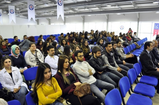 İzmir'de Ab'nin Geleceği Ve Türkiye İlişkileri Masaya Yatırıldı