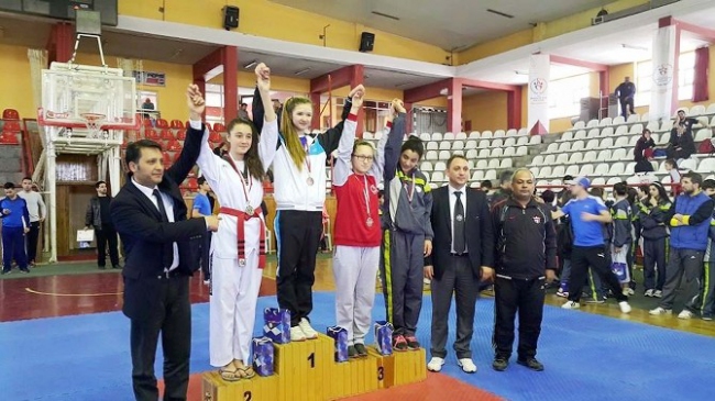 Gaziantep Taekwondo Takımı Türkiye Üçüncüsü Oldu