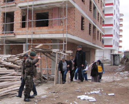 İntihara Kalkışan Şahsı Polis Vazgeçirdi