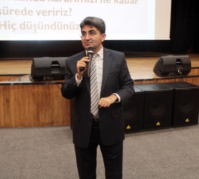 Kadın Gelişim Akademi Eğitimleri ‘Iletişim Becerileri' Konulu Konferans İle Devam Etti