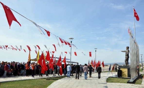 Erdemli'de Zafer Kutlamaları Törenle Başladı