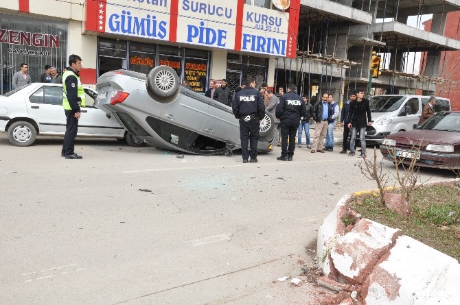 Takla Atan Otomobilin Sürücüsü Yara Almadan Kurtuldu