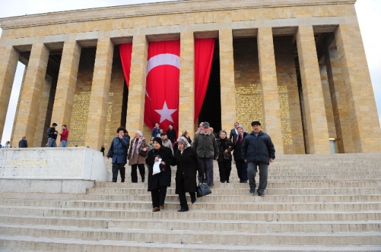 Yaşlılardan Anıtkabir Ziyareti