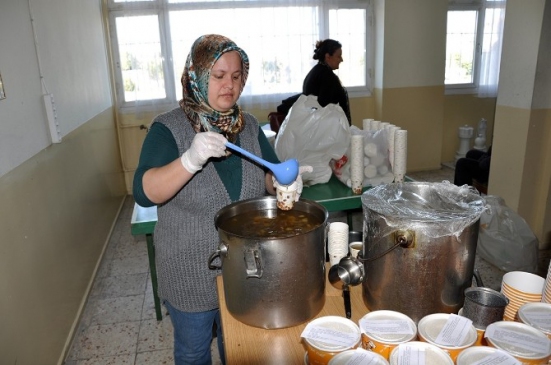 Aliağalı Öğrenciler Şehitleri Kırık Buğday Çorbasıyla Andı