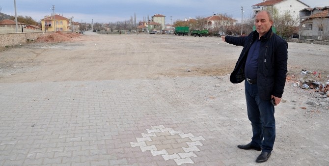 Topakkaya'ya 12 Bin Metrekarelik Kent Meydanı