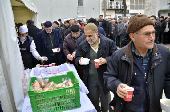 Ümraniyeliler Çanakkale Şehitleri İçin Semaya El Açtı