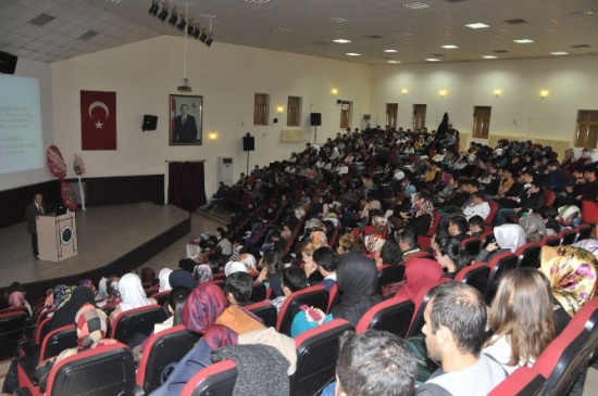 Erzincan Üniversitesinden ''Alzheimer Hastasına Yaklaşım” Konferansı