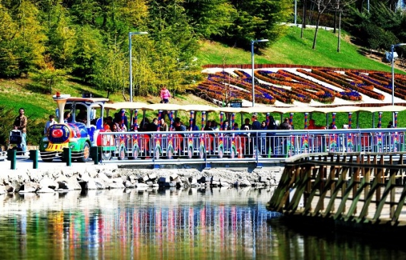 Başkentte Parklara Bahar Geldi