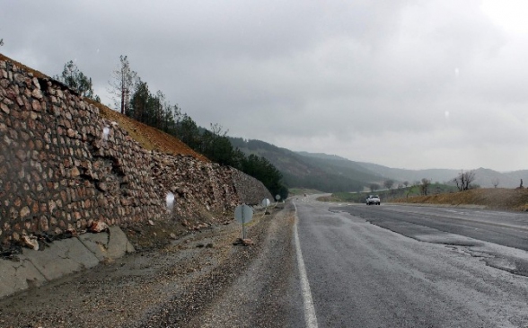 Patlamanın İzleri Hala Silinmedi