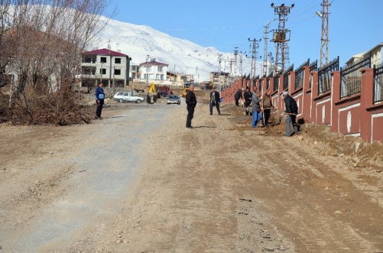 TOKİ Ve Yüksekokul Yolunda Çalışmalar Başladı