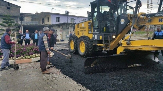 Karaisalı'da Asfalt Çalışması