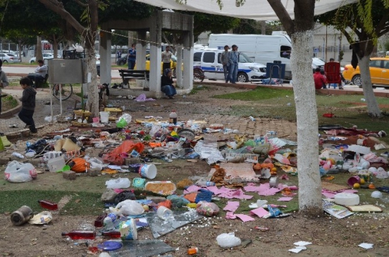 Adana'da Zabıtayla Seyyar Satıcılar Arasında Gerginlik