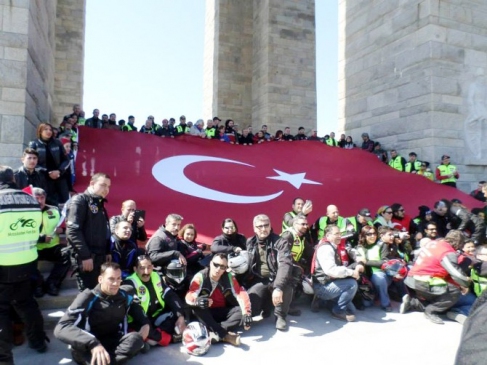 Mudayalı Motosikletçiler Çanakkaleye Çıkarma Yaptı