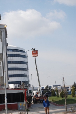 Yanmayan Sokak Lambaları Değiştiriliyor