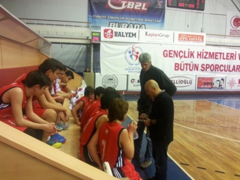 Ayvalık'ta Basketbolda Tarihi Başarı