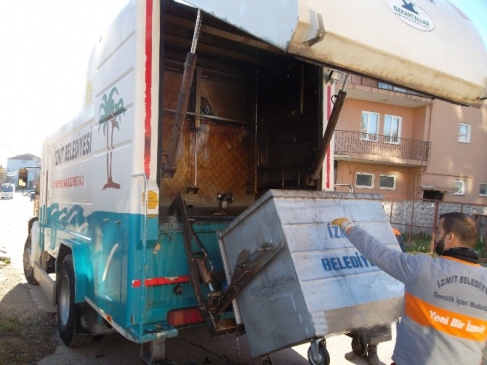 Konteynırlar Dezenfekte Ediliyor