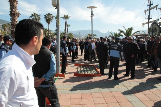 Alanya İskelesi'nde Yıkım Gerginliği