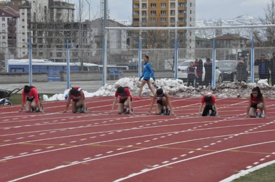 Analig Atletizm Yarı Final Müsabakaları Başladı