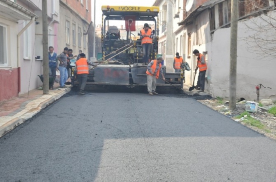 İnegöl Belediyesi'nden Asfalt Hamlesi