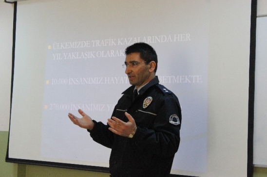 MYO Öğrencilerine Trafik Semineri