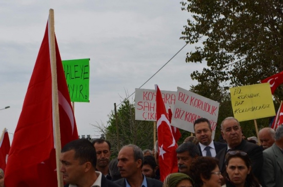 İçeride İhale Dışarıda Protesto