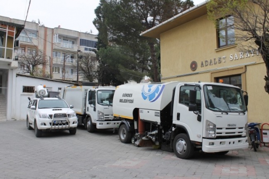 Gördes Belediyesi'ne Yeni Araç Filosu