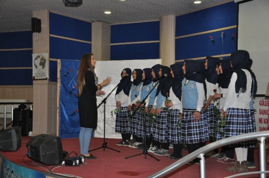 Anadolu İmam Hatip Lisesi'nden Kutlu Doğum Programı