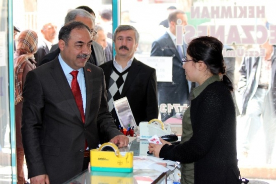 MHP'liler Hekimhan Ve Kuluncak Esnaflarını Ziyaret Etti