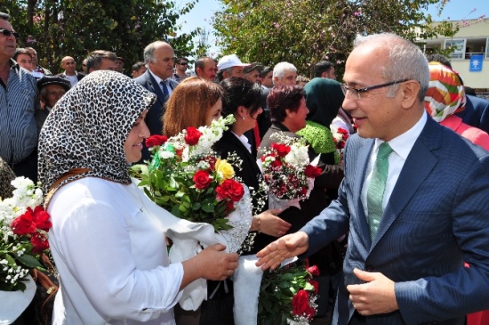 AK Parti'li Lütfi Elvan Gazipaşa 10. Tarım Fuarının Açılışına Katıldı