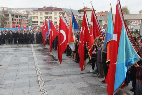 23 Nisan Ulusal Egemenlik Ve Çocuk Bayramı Bartın'da Törenlerle Kutlandı