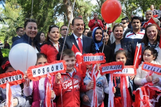 Antalya'da 23 Nisan Ulusal Egemenlik Ve Çocuk Bayramı Kutlamaları