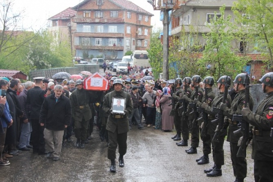 Asteğmenin Sır İntiharı