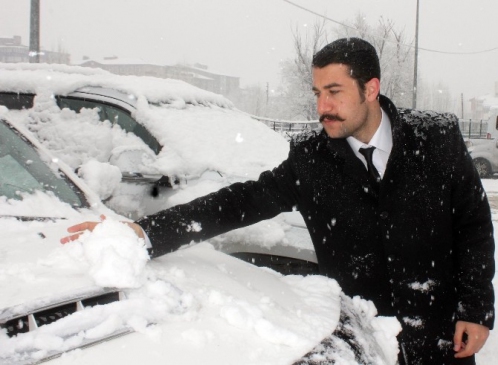 Ağrı'da Nisan Ayında Kar Yağışı