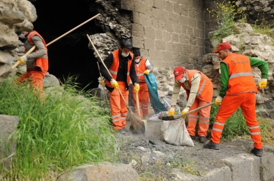 Diyarbakır'da Surlar Ve Çevresi Temizleniyor