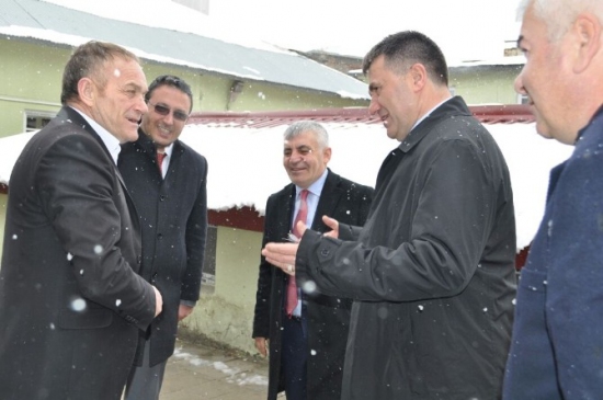 MHP Adayları Çimen Ve Hızarcı Kar Altında Esnafı Ziyaret Etti