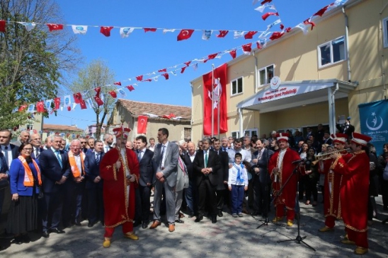 Başkan Aydın'dan Kemerburgaz'a Büyük Hizmet