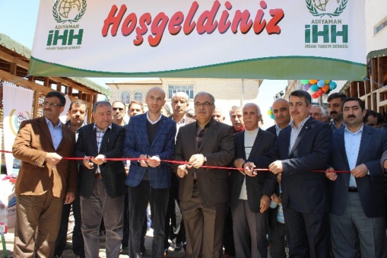 İHH Mülteciler Ve Yetimler Yararına Kermes Düzenledi