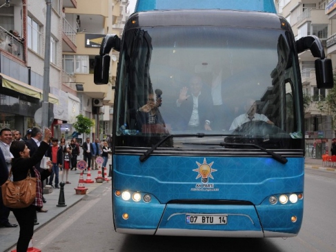 Lütfi Elvan'ın Seçim Ofisi Dışişleri Bakanı Çavuşoğlu'nun Katılımıyla Açıldı