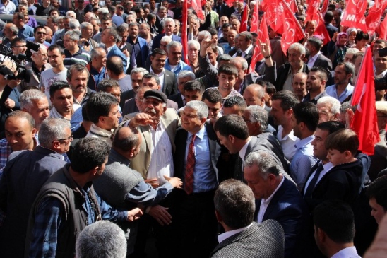 Yılmaz “Tek Başına İktidara Doğru Yürüyoruz”