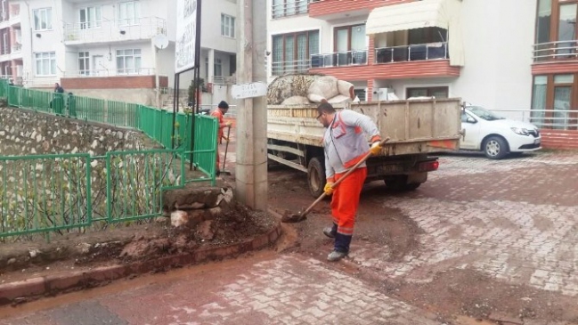 Mahallerde Bahar Temizliği