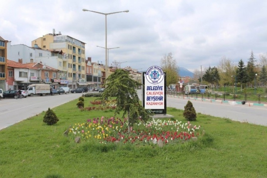 Beyşehir'de 60 Bin Lale Soğanı Dikildi