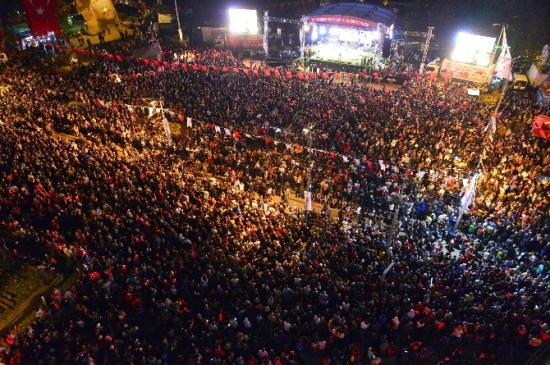 Cumhuriyet Meydanı'na 19 MAYıs İzni Bekleniyor