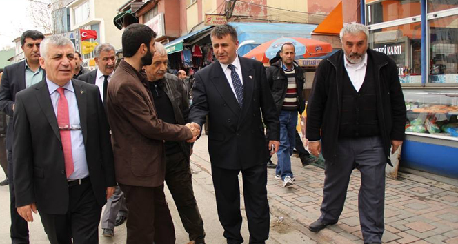 MHP’li Çimen, esnafa bir dokundu, bin ah işitti!