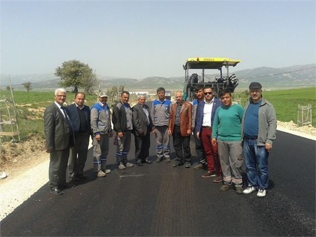 Korkuteli'nde Sıcak Asfalt Çalışmaları Devam Ediyor