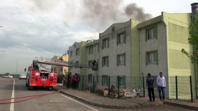 Körfez'de Çıkan Yangında Bir Ev Küle Döndü